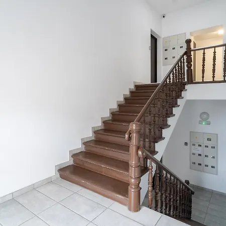 Viktoria Charming By Bookinghost Apartment *