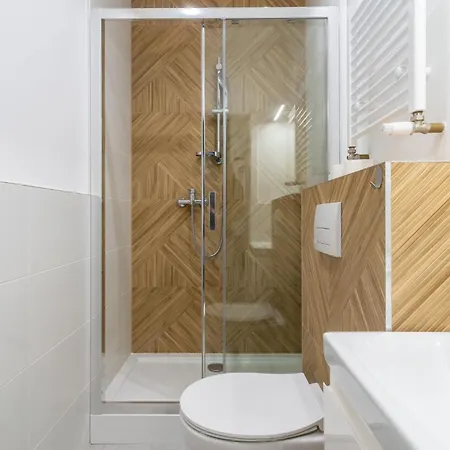 Viktoria Charming By Bookinghost Apartment *