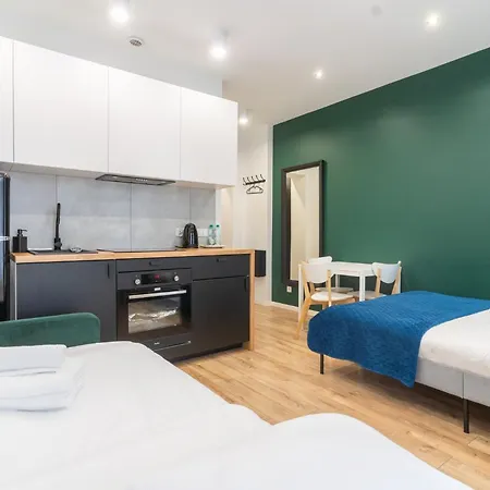 Viktoria Charming By Bookinghost *