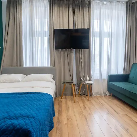 Viktoria Charming By Bookinghost Apartment *