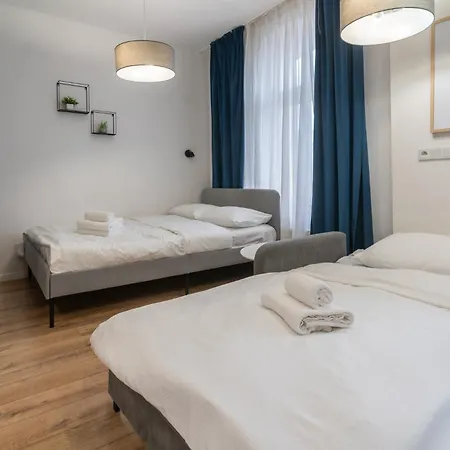 Viktoria Charming By Bookinghost Apartment *