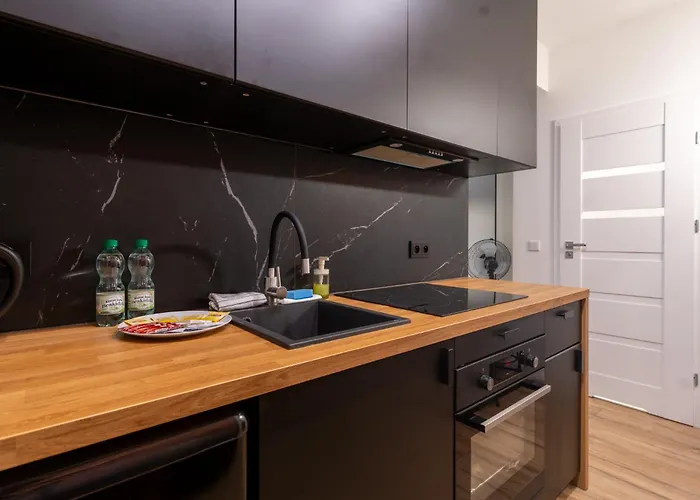 Viktoria Charming By Bookinghost קטוביץ