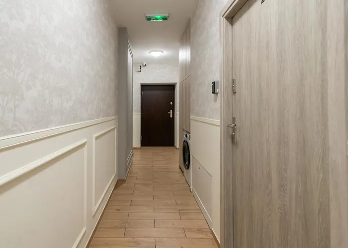 Viktoria Charming By Bookinghost *