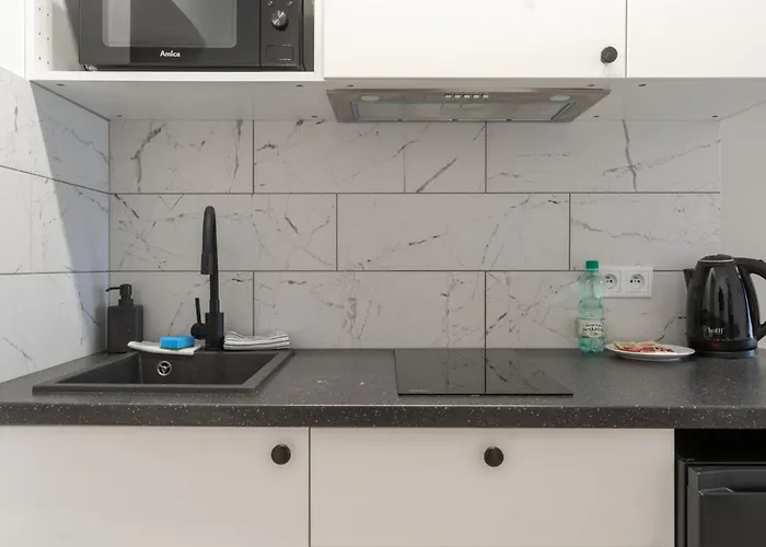 Viktoria Charming By Bookinghost * קטוביץ