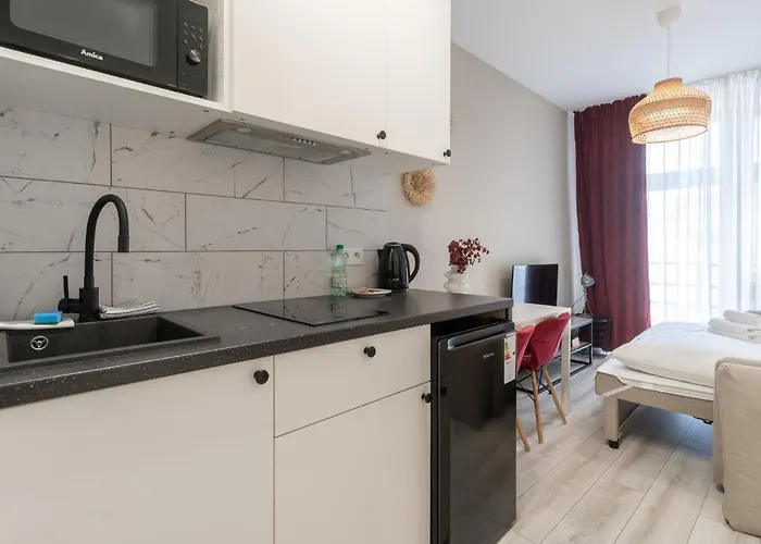 Viktoria Charming By Bookinghost * קטוביץ